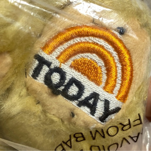 “Sunny” The Guide Dog Foundation Stuffed Animal Orange Dog Vest - Picture 6 of 8